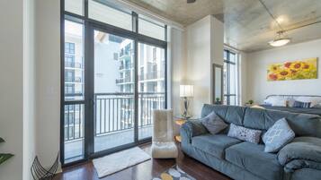 Condo, 1 Queen Bed (5-STAR DOWNTOWN PENTHOUSE SKYLOFT! - ) | 1 bedroom