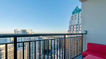 Condo, 1 King Bed (WOW!!! LAKE EOLA VIEW SKY-RISE PENTHO) | Balcony