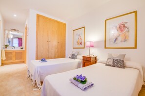 2 Schlafzimmer, Bügeleisen/Bügelbrett, kostenloses WLAN, Bettwäsche