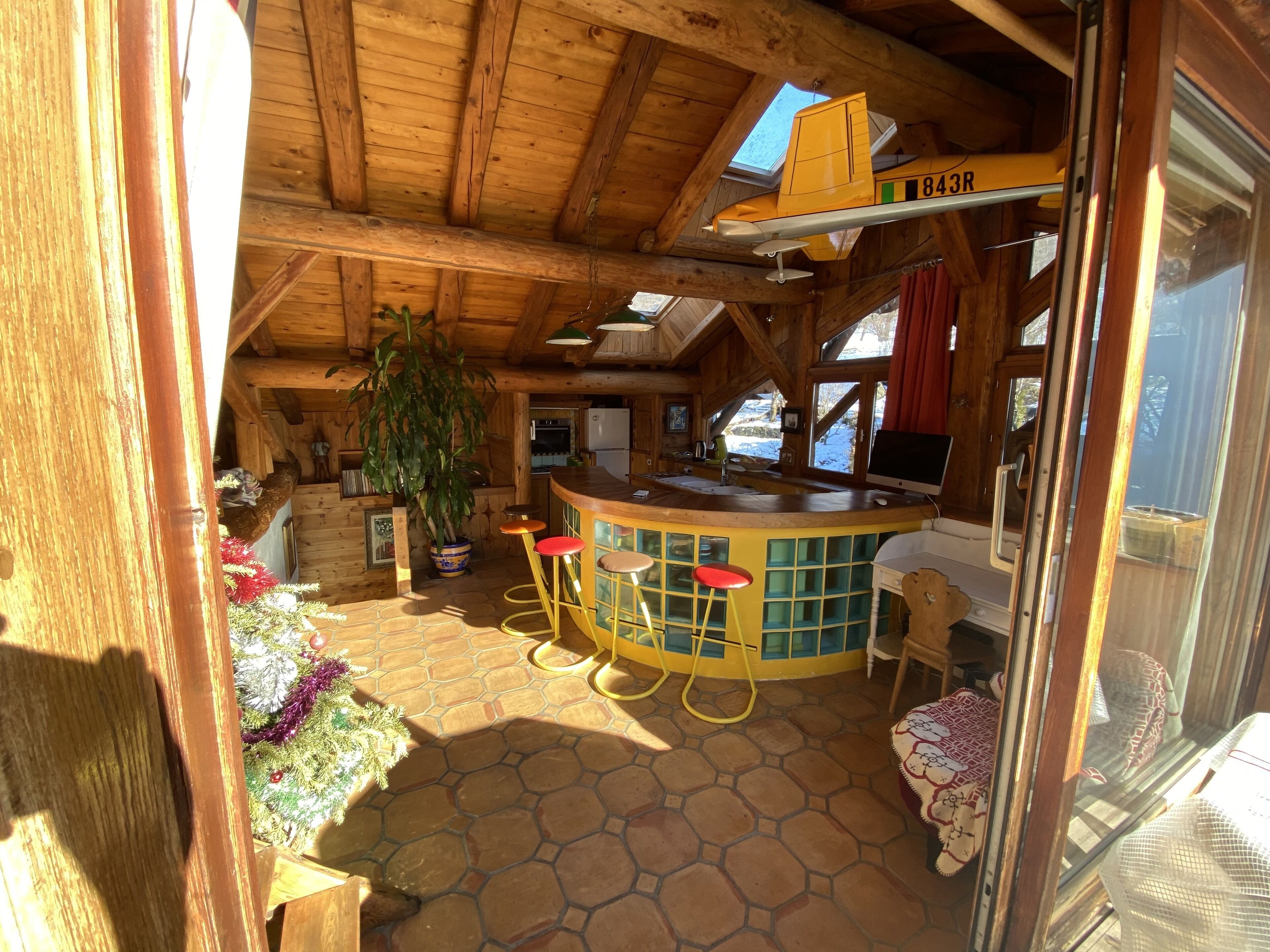 Individual cabin for renting winter sports.