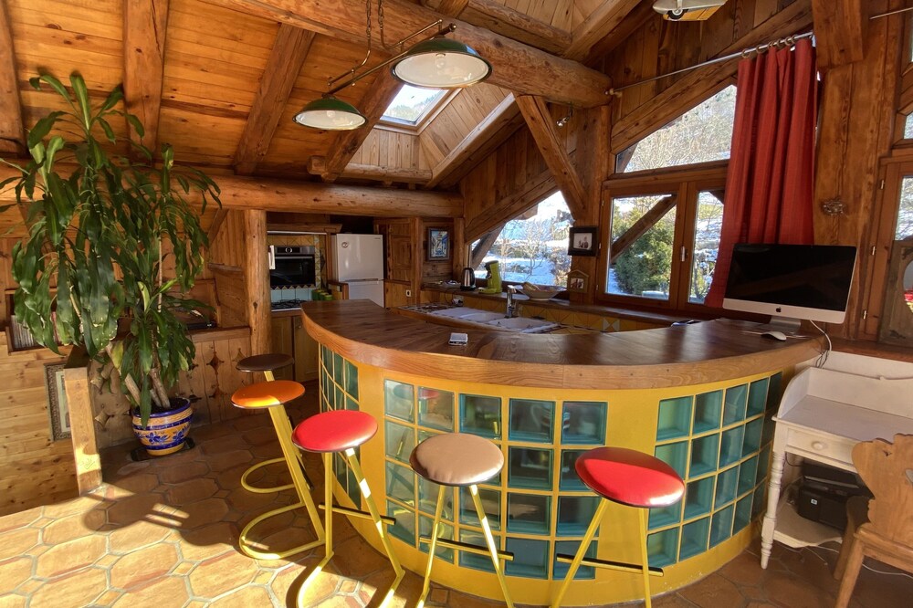 Individual cabin for renting winter sports.
