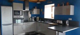 Antiguo redil renovado con hermosa vista de los Pirineos ideal para la familia.