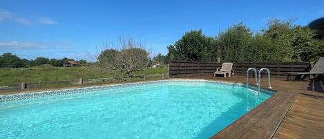 حمّام سباحة خارجي