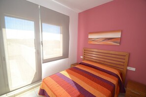 3 bedrooms, iron/ironing board, free WiFi - Villa Hotur:Near Creixell's Beach&Center-Pool-Free Wifi,A/C (Creixell)