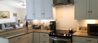 Private Luxury Retreat... Perched Atop A Bluff, Incredible Lake And Village View