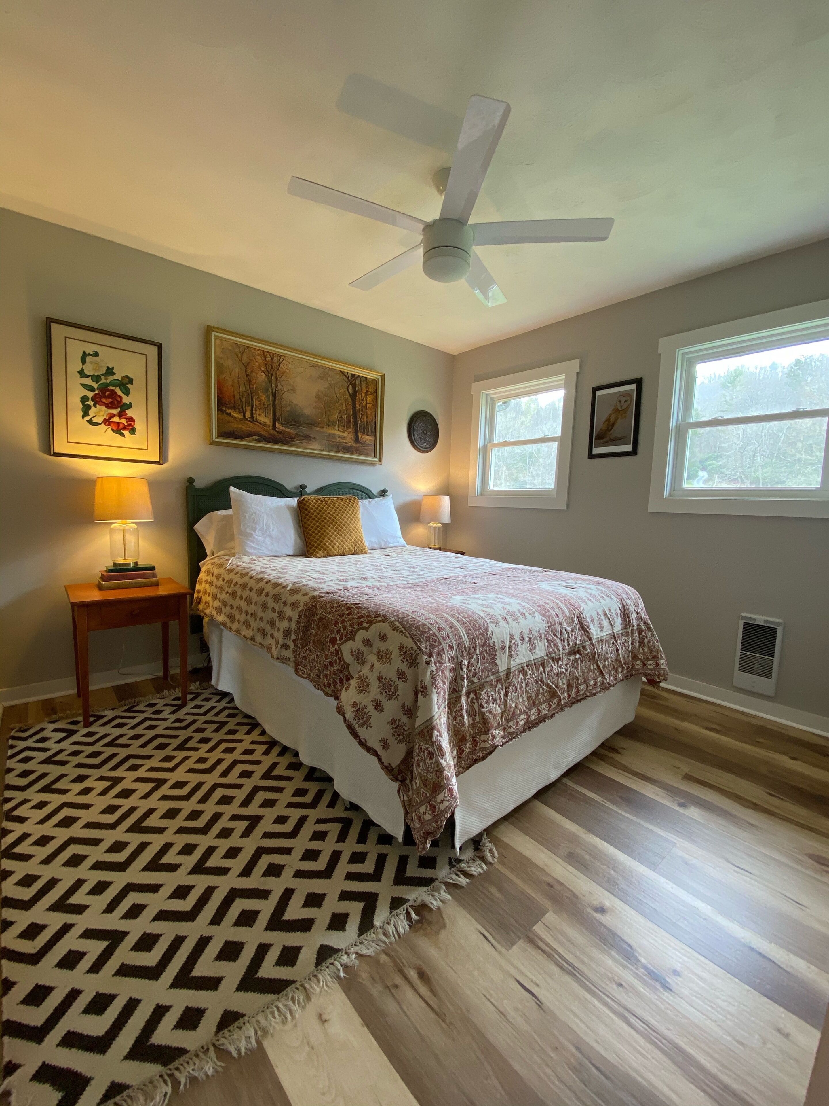 Cozy Home - River Front - Skiers Welcome!