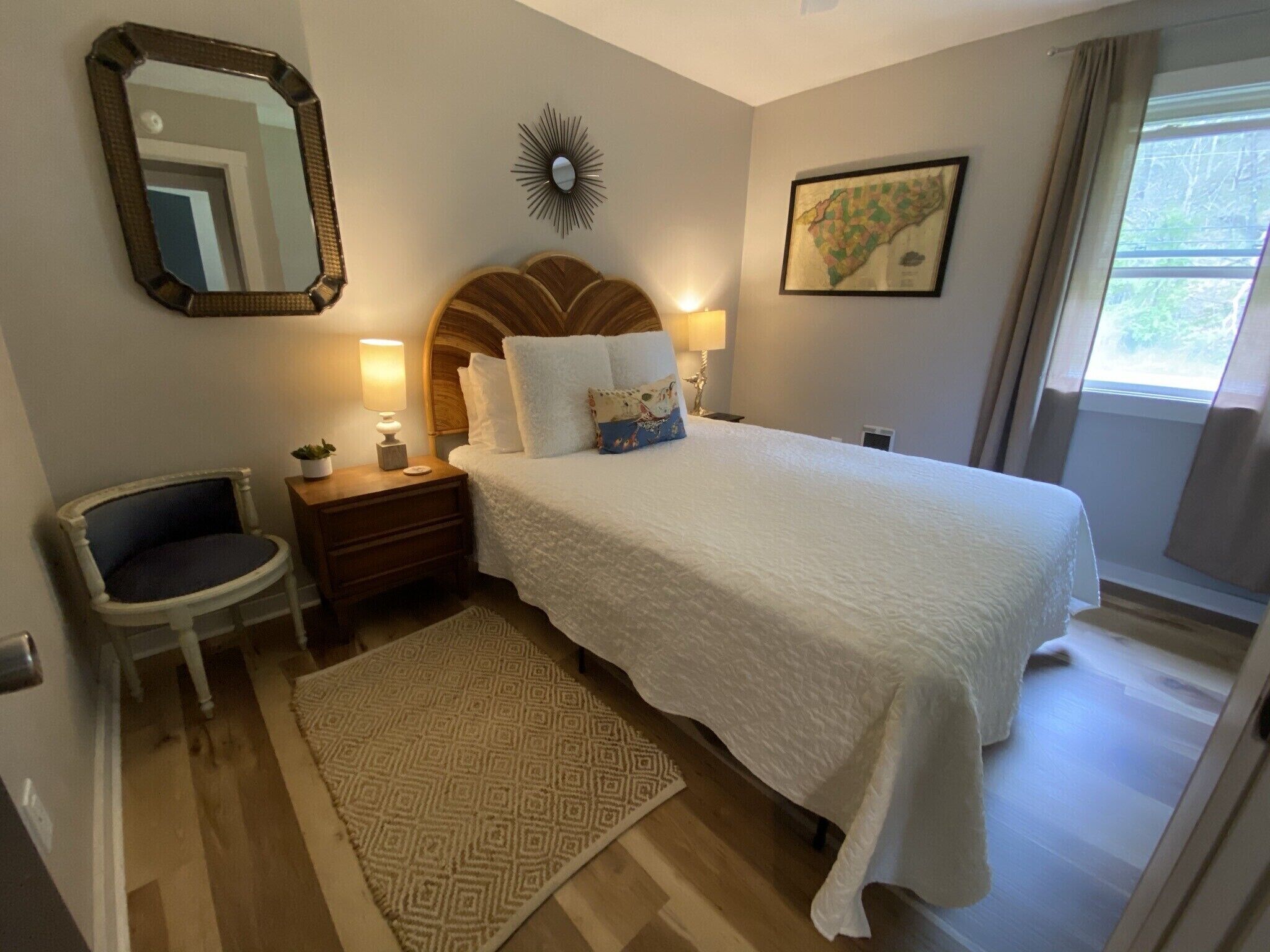 Cozy Home - River Front - Skiers Welcome!