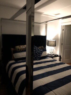 8 bedrooms, desk, iron/ironing board, free WiFi