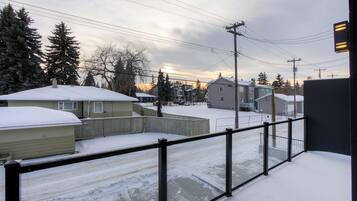 Rumah Mewah, Beberapa Tempat Tidur, Bebas Asap Rokok | Balkon