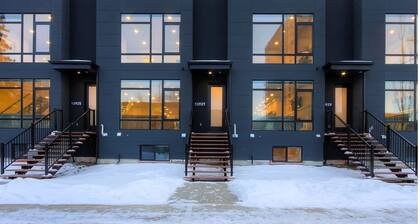 New Luxury Townhome 27