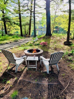 Property grounds - Waterfront Plymouth Pond Retreat, Sleeps 6, Pet-Friendly, Kayaks, Fire Pits (Plymouth)