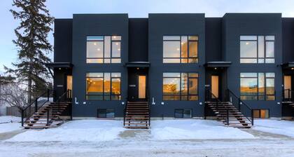 NEW LUXURY TOWNHOME 25