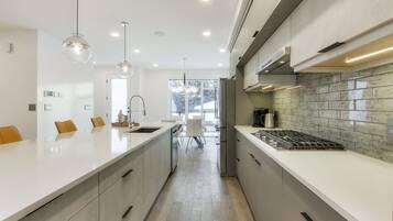 Luxury House, Multiple Beds, Non Smoking | Private kitchen | Full-sized fridge, microwave, oven, stovetop