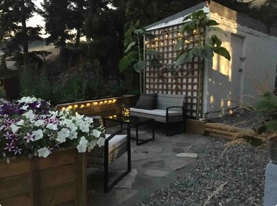 PET FRIENDLY!  Licensed Bed and Breakfast.