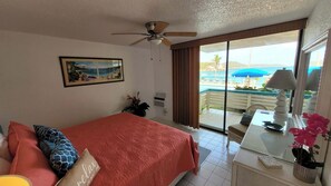 2 bedrooms, in-room safe, iron/ironing board, WiFi (free) - REMODELED 2026! Prime OCEANFRONT POOLSIDE 2BR/2BA Condo-BEST location+Generator (St Thomas)