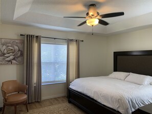 4 bedrooms, in-room safe, desk, iron/ironing board
