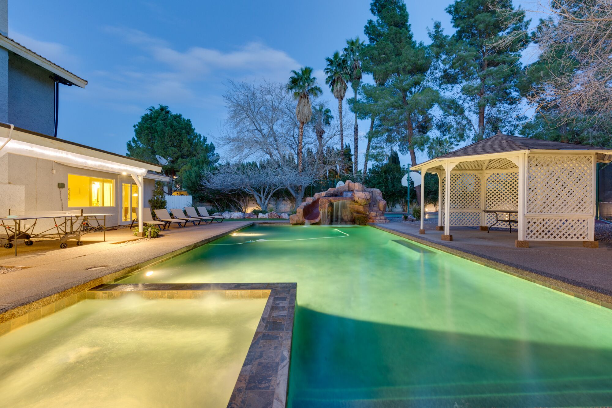 Outdoor pool, a heated pool