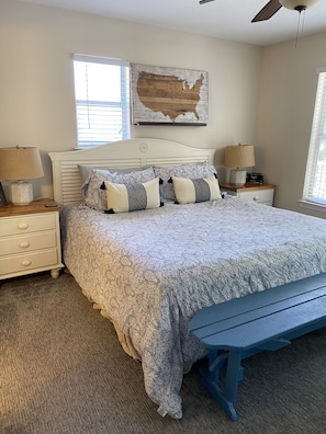 3 bedrooms, iron/ironing board, WiFi, bed sheets