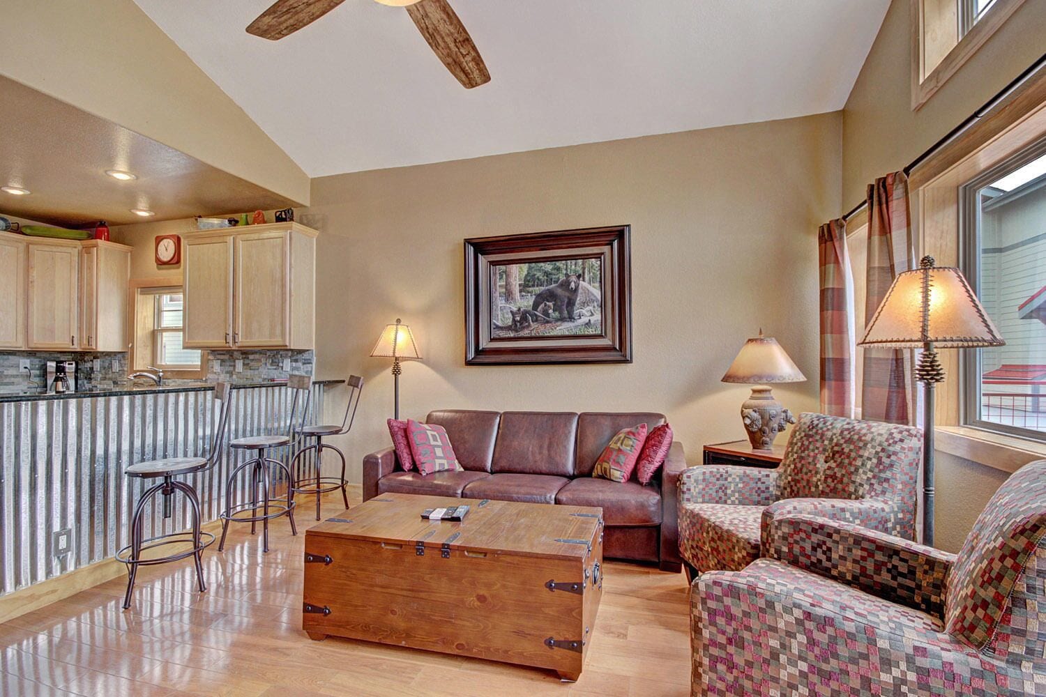 Lake Dillon Luxury: Ski, Dine, Hike, Bike, Boat, Kayak, Shop, Relax, Repeat!!