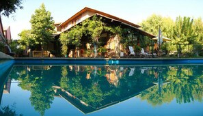 Front of property - Hostal Cepa Noble (Santa Cruz)