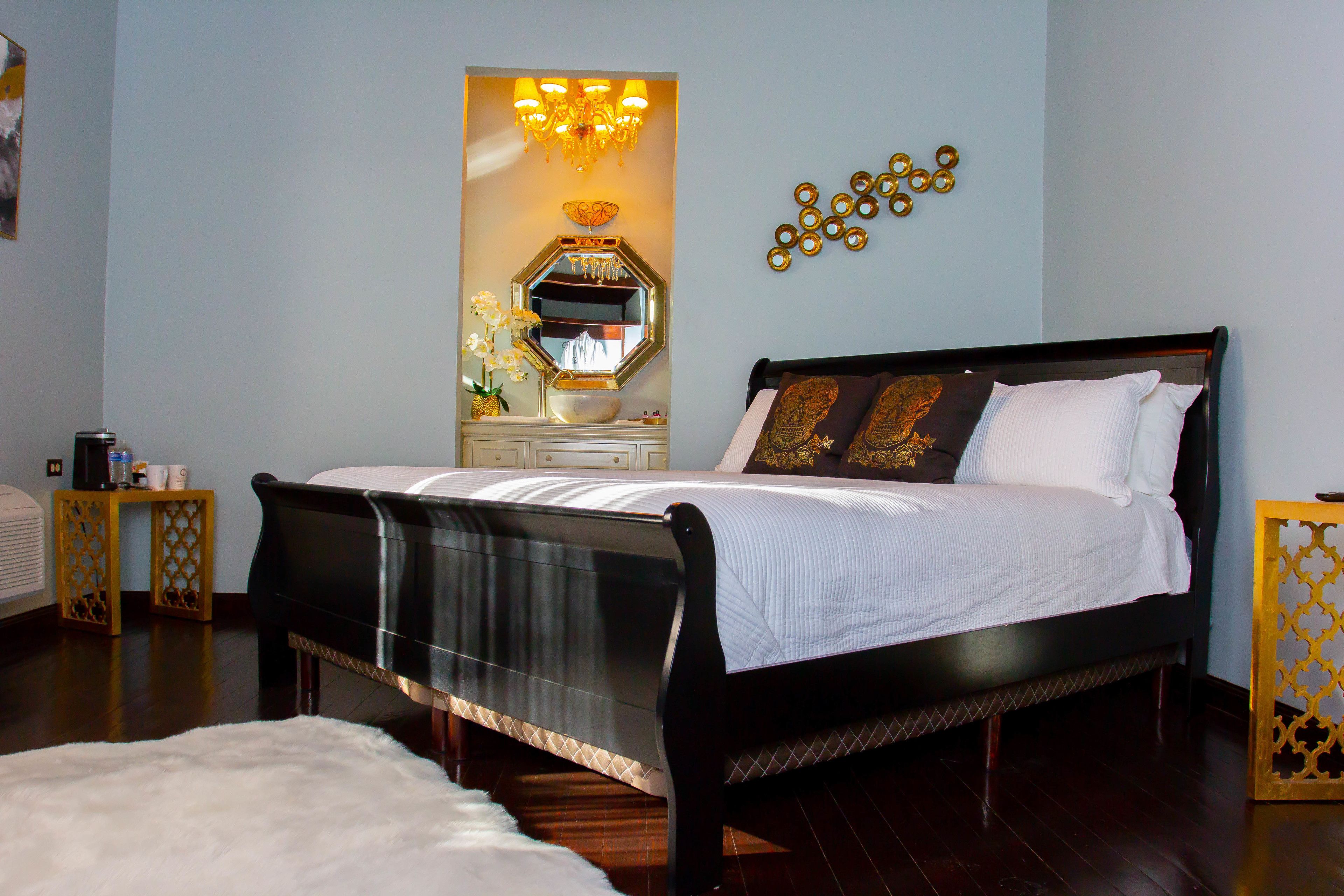 luxury suite, 1 king bed, non smoking | premium bedding, memory-foam beds, individually decorated