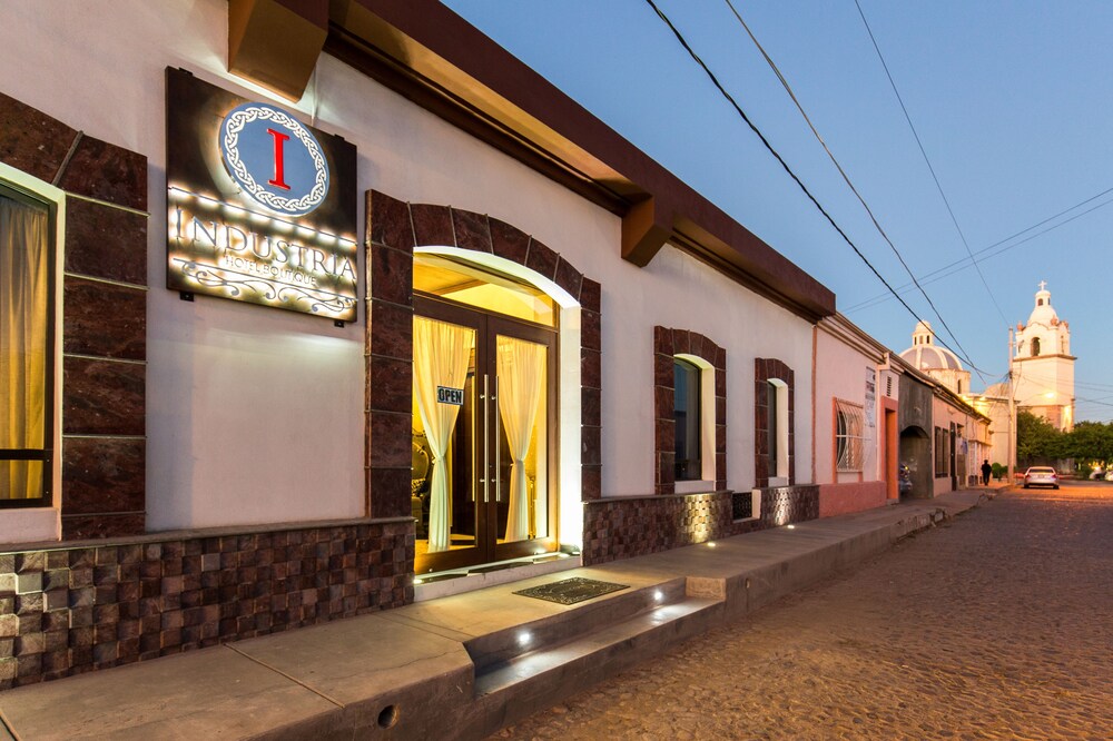 Hotel Industria