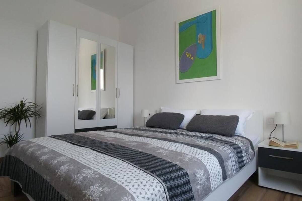 Apartment | Iron/ironing board, free WiFi, bed sheets