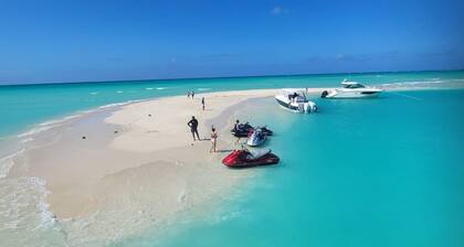 Turks Haven Villas - OCEAN VIEWS, BEACH WALK, SUV COMPLEMENTARIO PARA TODA LA ESTANCIA!