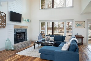 TV, fireplace, DVD player