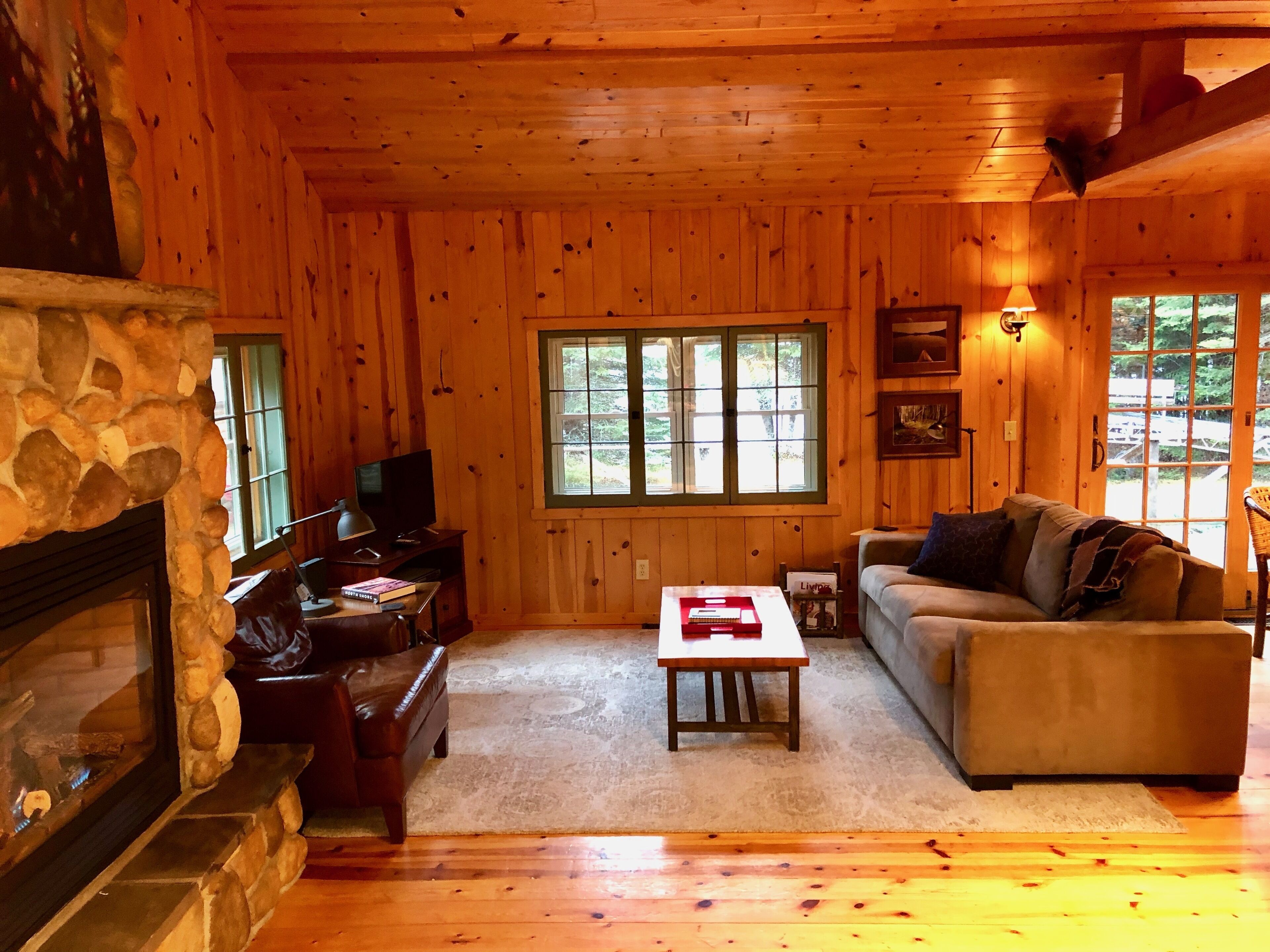 Beautiful cabin, two if you wish, on Pike Lake close to Grand Marais