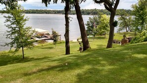 The massive grounds allow for yard games, large social events & lake views.....