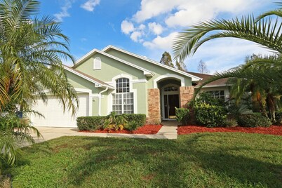 GORGEOUS POOL HOME IN QUIET TRANQUIL SETTING CLOSE TO ATTRACTIONS & OUTLETS