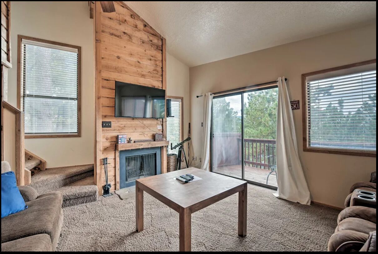 350’ from Chile Express lift! High Spd WiFi, Garage Prkng, 60' Flat Screen TV