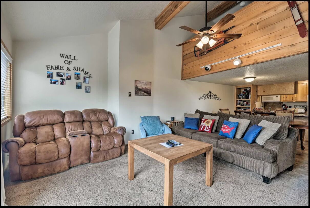 350’ from Chile Express lift! High Spd WiFi, Garage Prkng, 60' Flat Screen TV