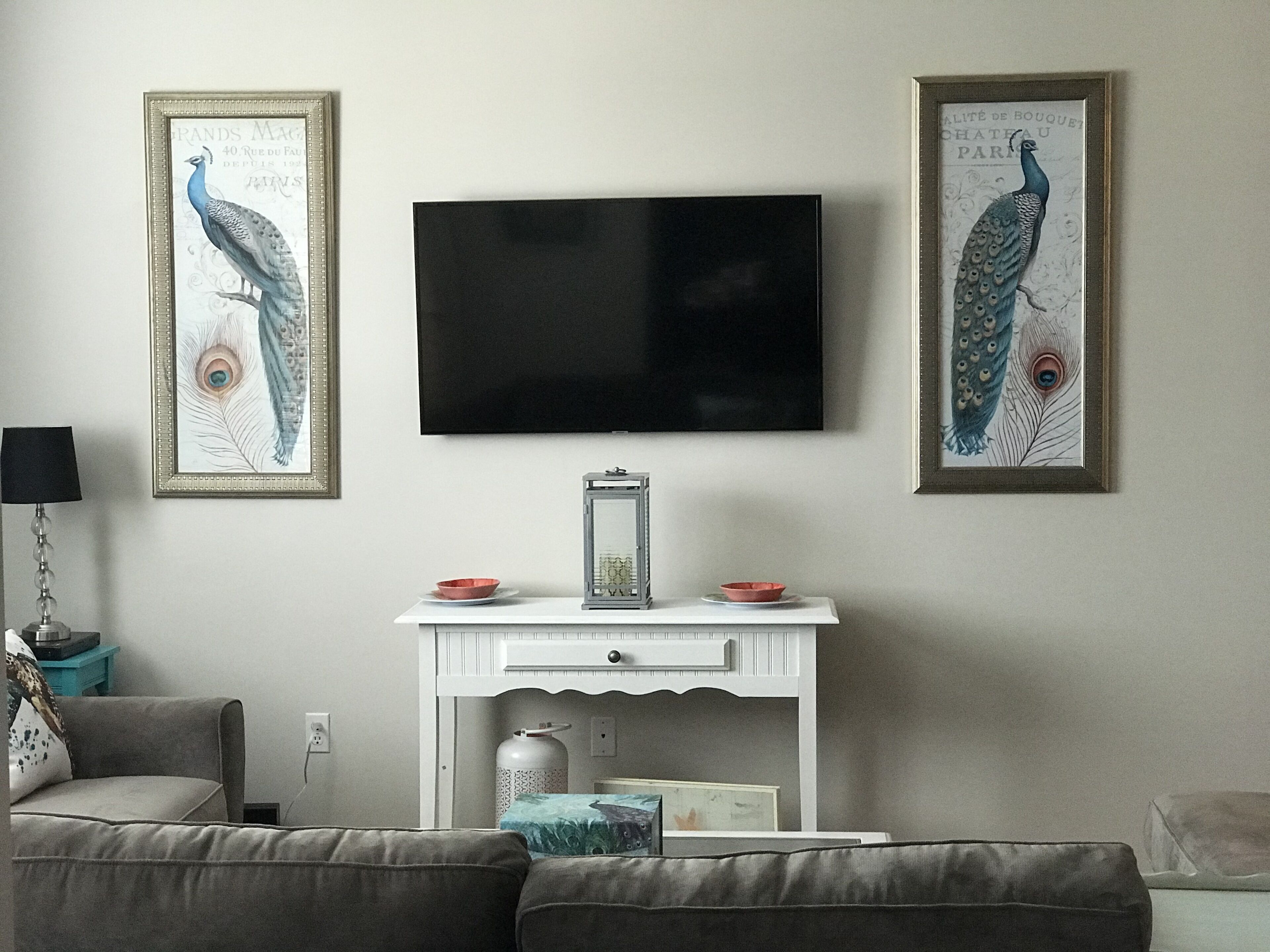 Fabulous 3 Bedroom Condo 1/2 Block To Beach With Balcony, Ocean Views & Pool!