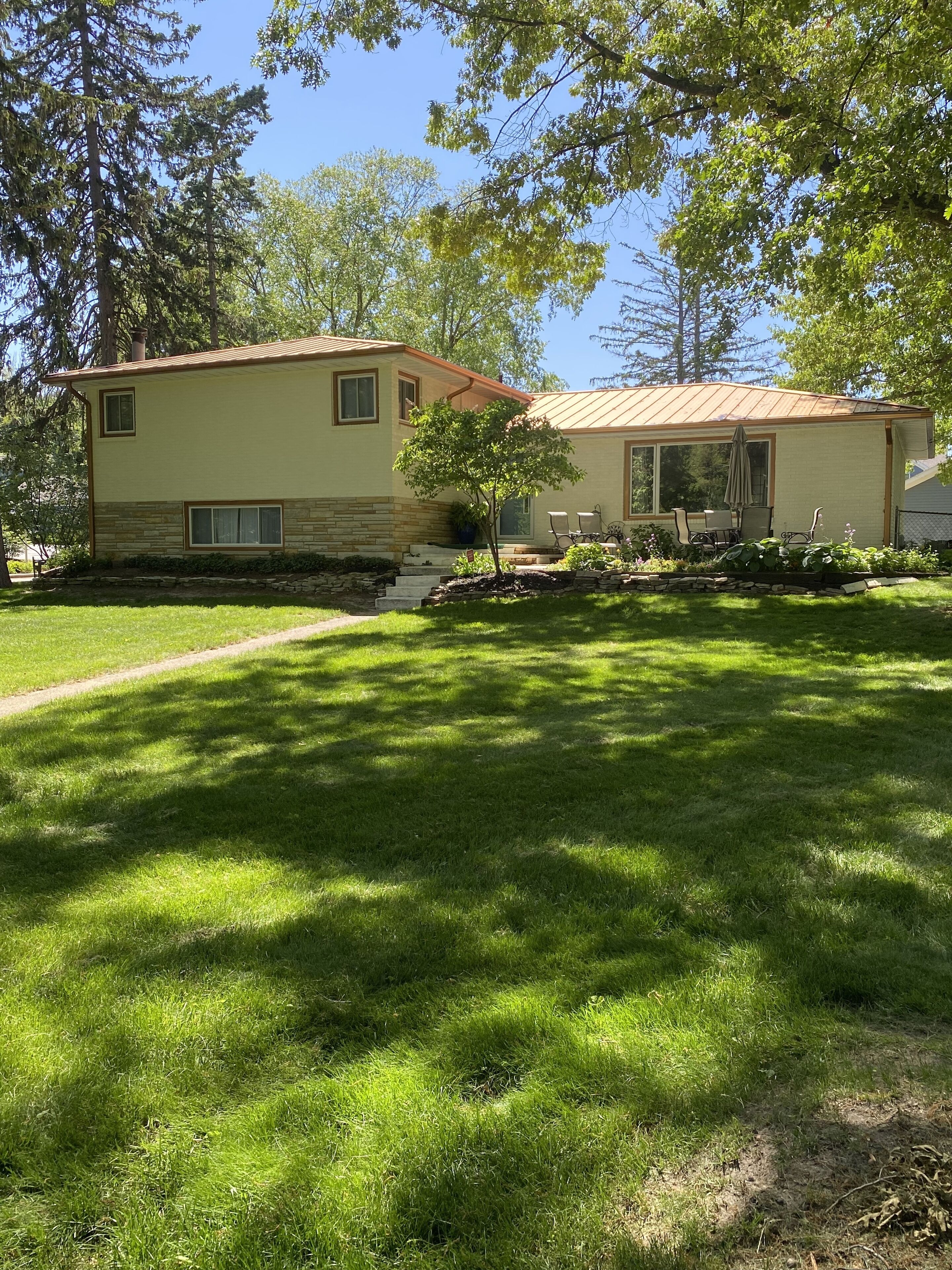 FAMILIES! 5 BR, 5 King Beds, 3 BA, Brides! Karaoke! Steps to Lake Michigan! 