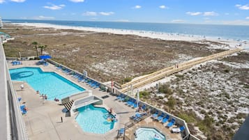 Inomhuspool och uppvÀrmd pool