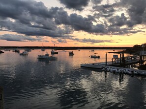 Marina - Bright Beach Cottage, Waterviews, Dog Ok, Honeymoon, Weddings (Biddeford Pool)