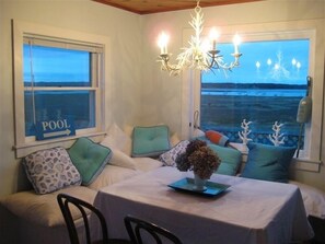 2 室のベッドルーム、デスク、アイロン / アイロン台、WiFi (無料)