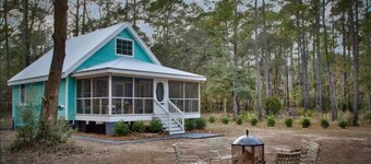 Da Fuskie Dreams with Swing Bed and Golf Cart