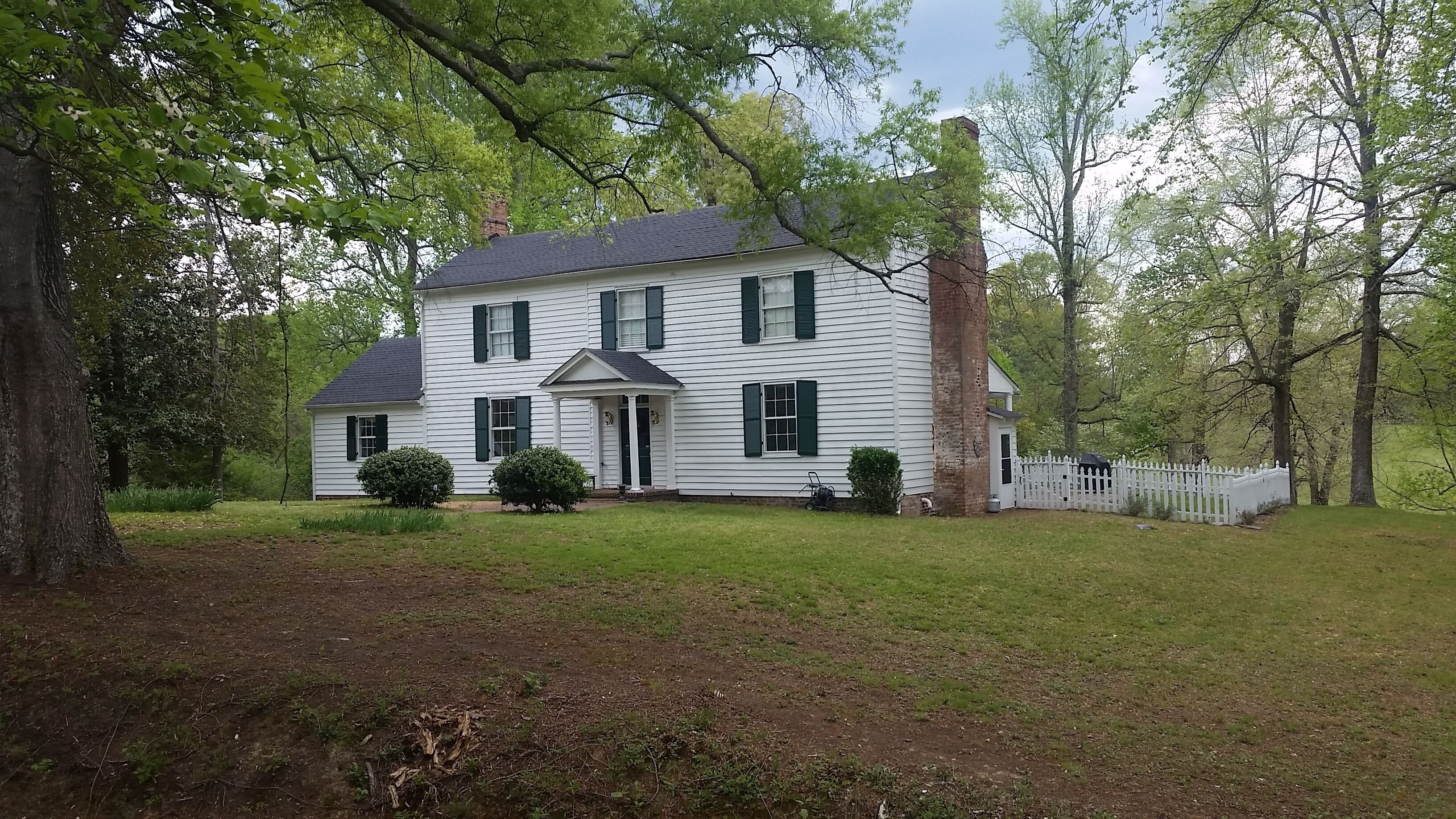 Pet Friendly, EV charger, Magnificently restored estate, close to attractions 