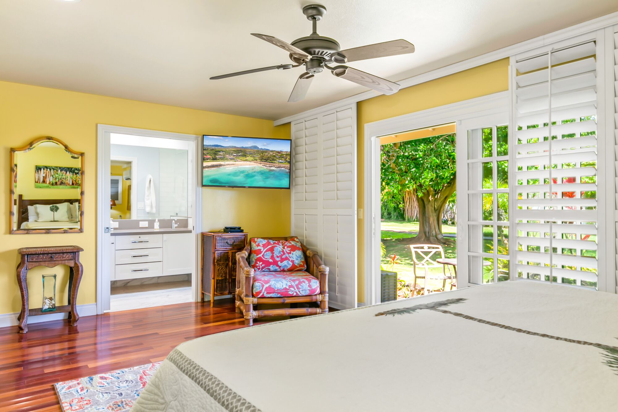 Hale Huna - fully air conditioned 4 BD 4 BTH, short walk to beaches