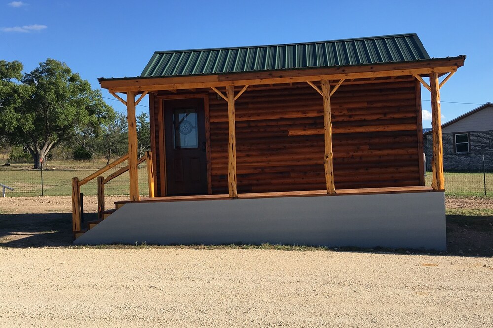 Crooked Creek Ranch Cabin 2