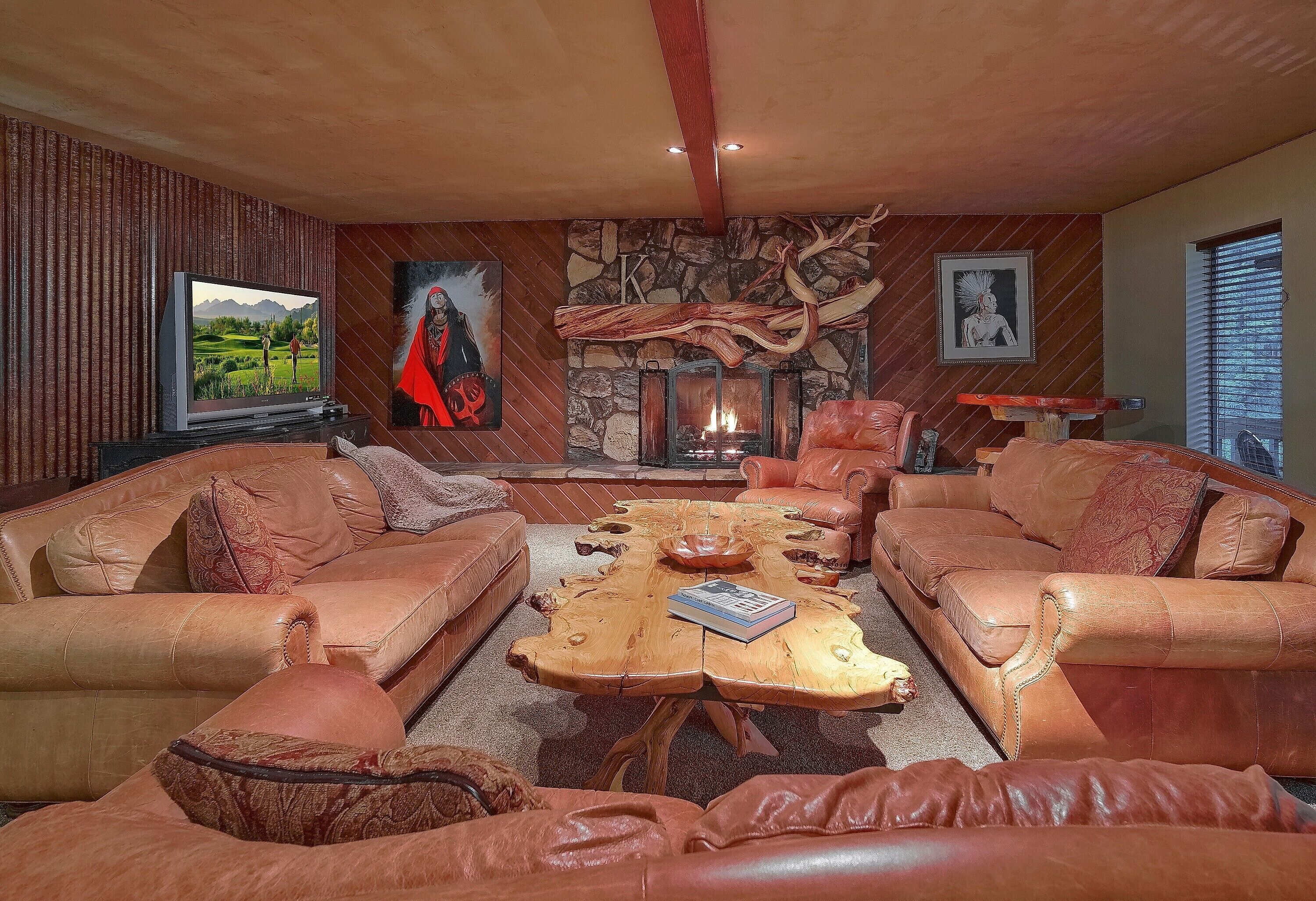 KOBEY'S SKI LODGE & GOLF RETREAT + PERFECT FOR AN AMAZING VACATION IN THE WOODS!