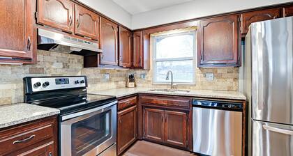 "Suburban Annex" lähellä keskustaa, puistoja, ravintoloita