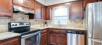 "The Suburban Annex", prĂšs du centre-ville, des parcs et des restaurants