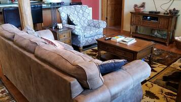 TV, fireplace, DVD player