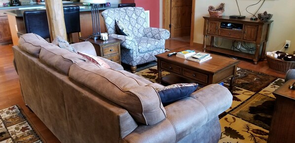 TV, fireplace, DVD player