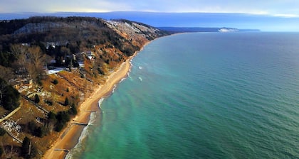 Lake MI Cottage w/105' of Private, Sandy Beach. Sept/Oct. Availability.