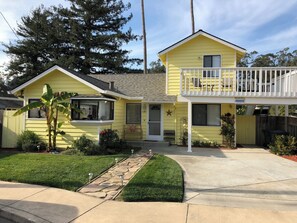 Exterior - Bright and Colorful - Family Friendly!  Short walk to the Best Beaches in Town! (Santa Cruz)